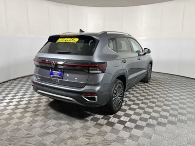 2025 Volkswagen Taos SE