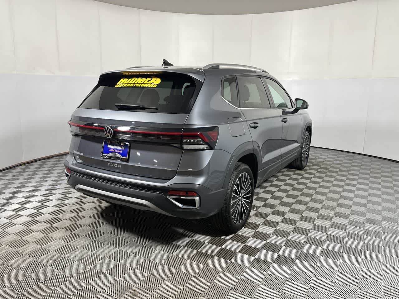2025 Volkswagen Taos SE
