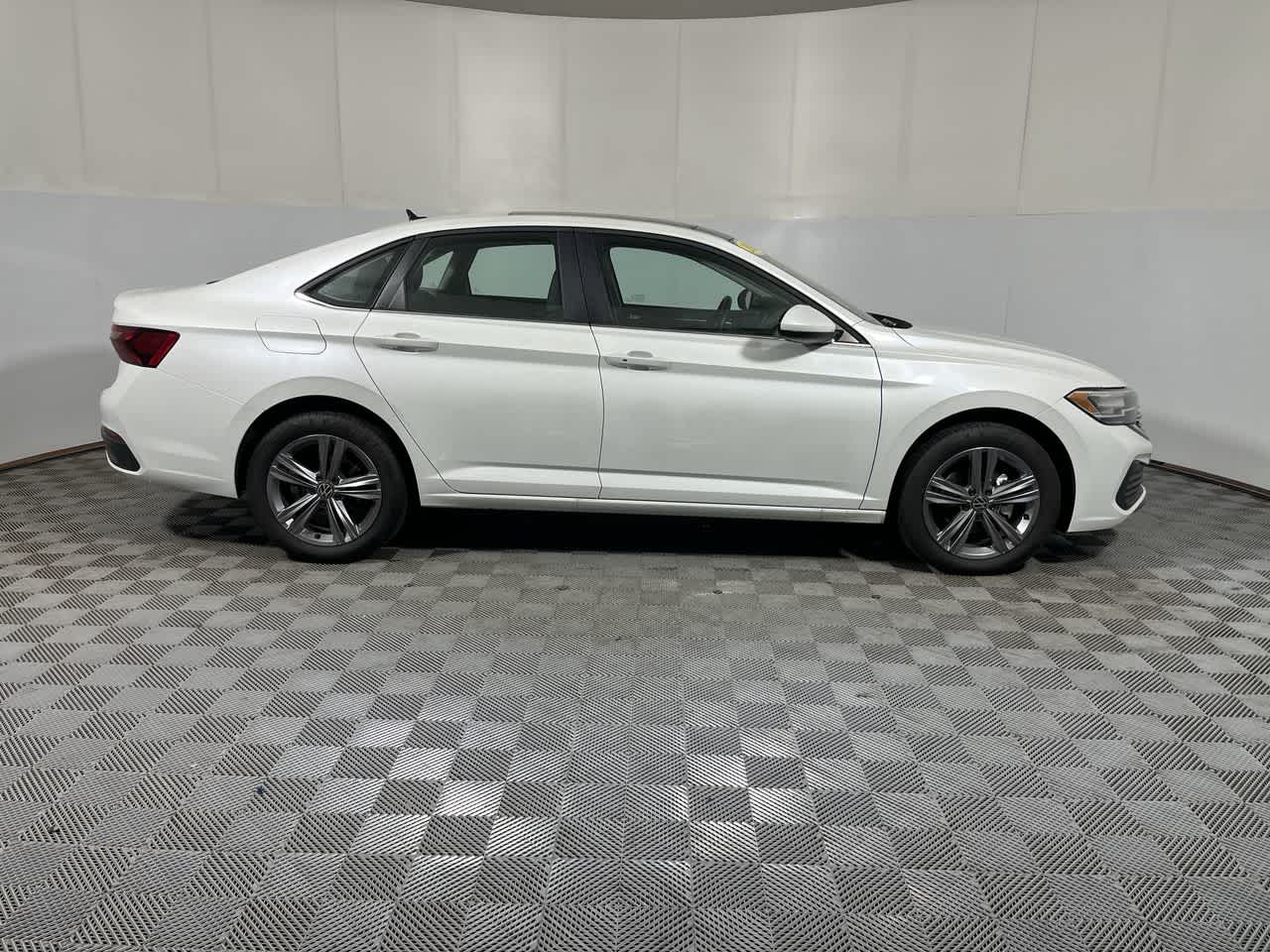 2023 Volkswagen Jetta SE