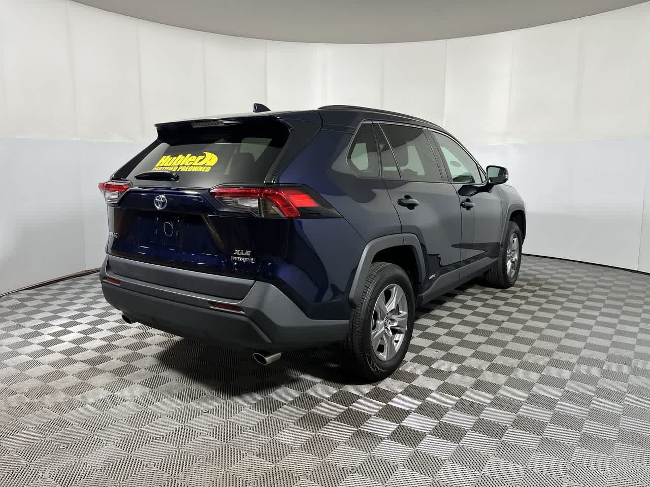 2022 Toyota RAV4 Hybrid XLE