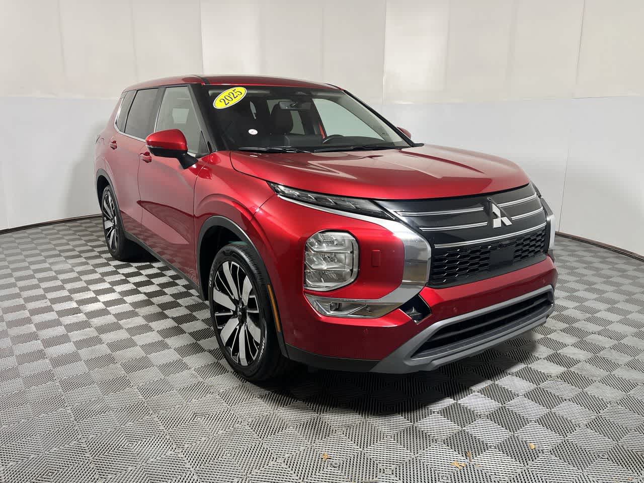 2025 Mitsubishi Outlander SE