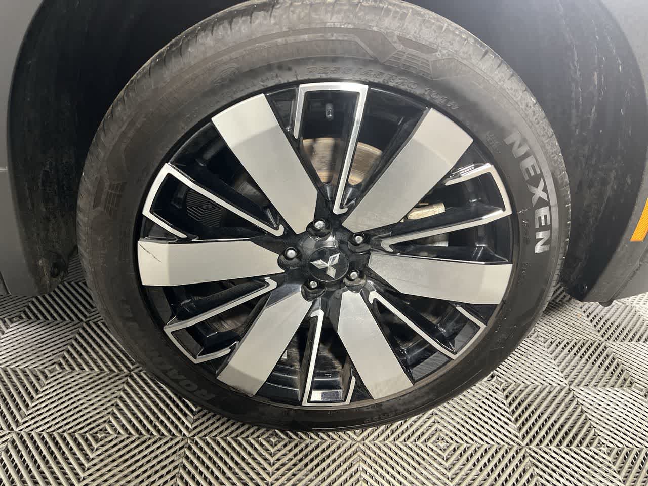 2025 Mitsubishi Outlander SE
