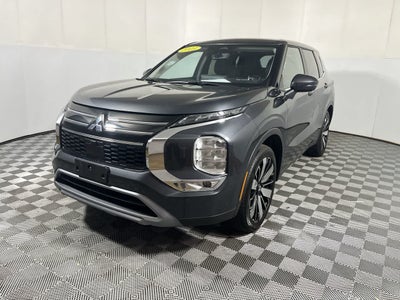 2025 Mitsubishi Outlander SE