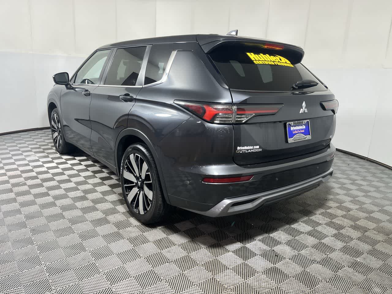 2025 Mitsubishi Outlander SE