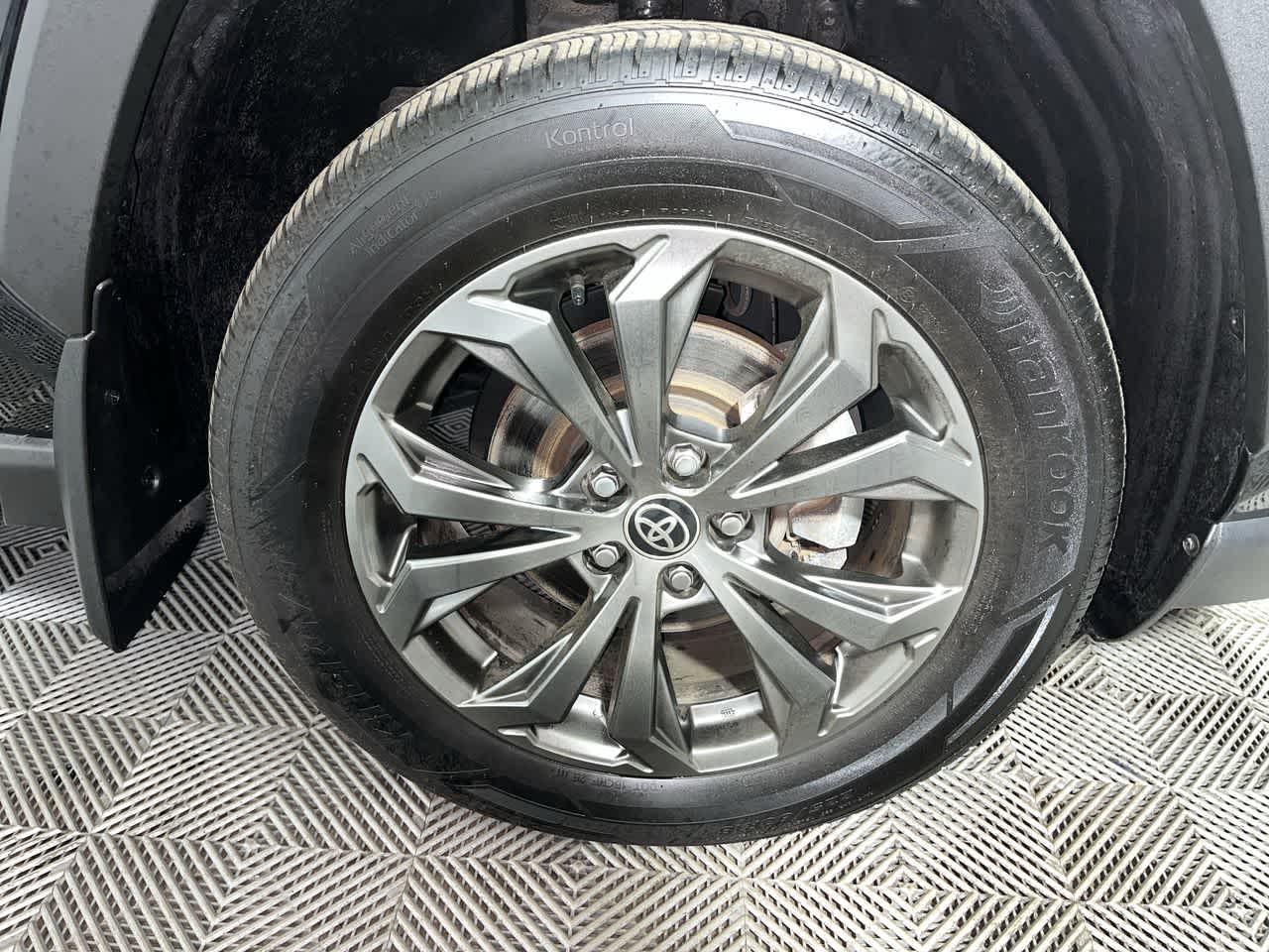 2023 Toyota RAV4 Hybrid XLE Premium