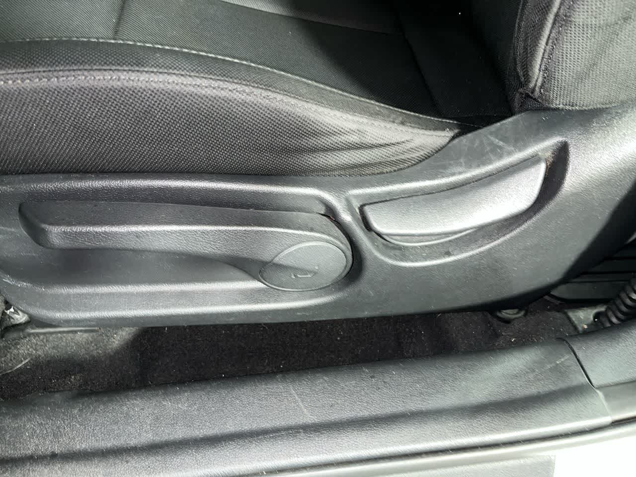 2015 Hyundai Veloster 3dr Cpe Auto