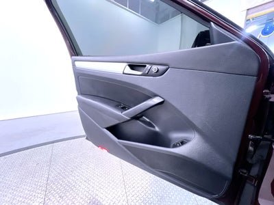 2013 Volkswagen Passat TDI SE w/Sunroof