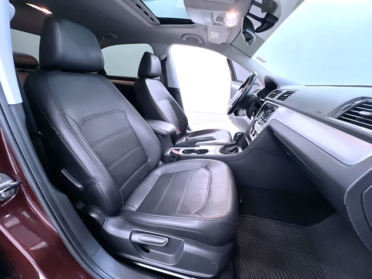 2013 Volkswagen Passat TDI SE w/Sunroof