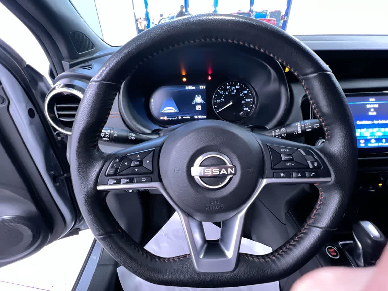 2023 Nissan Kicks SR