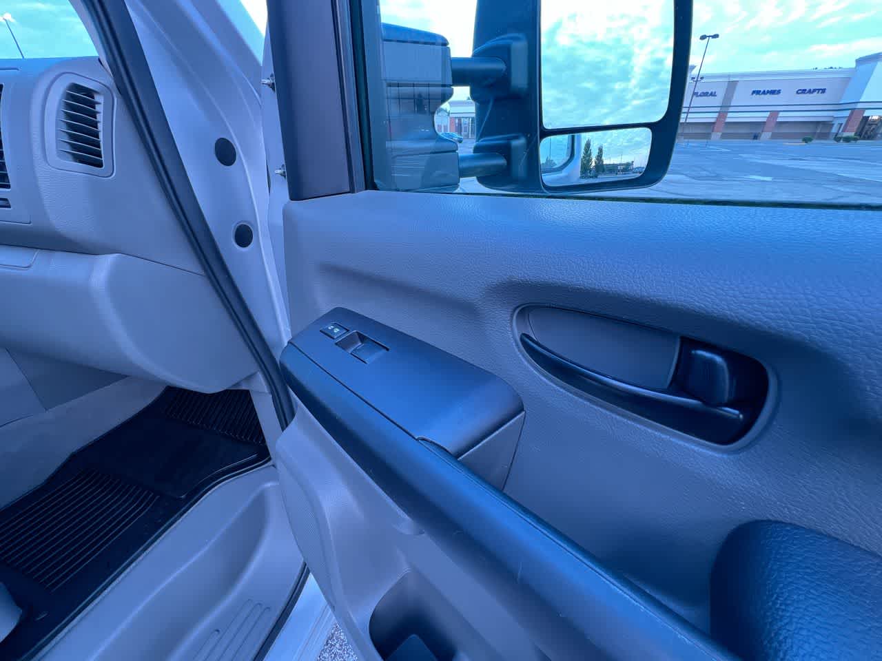2017 Nissan NV Passenger SV