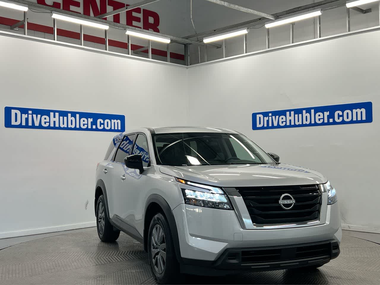 2025 Nissan Pathfinder S