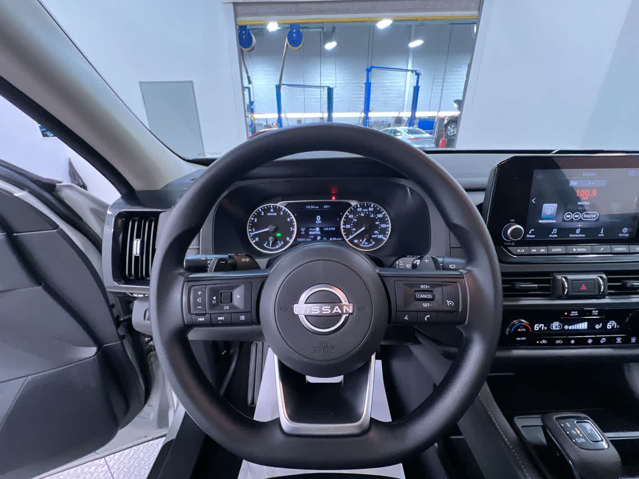 2025 Nissan Pathfinder S
